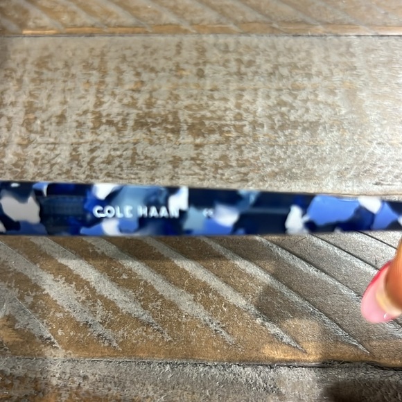 Cole Haan CH7025
Sunglasses used in good condition with case - Picture 8 of 15